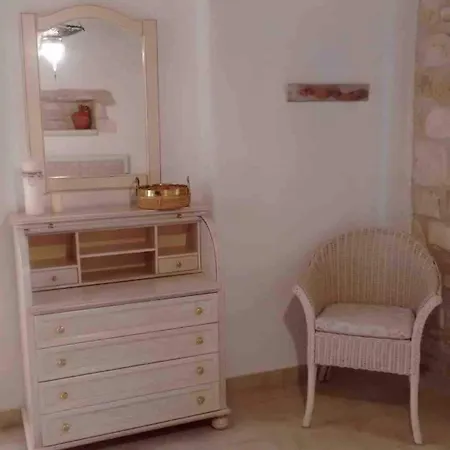 Filizi-naousa Cycladic House Villa *