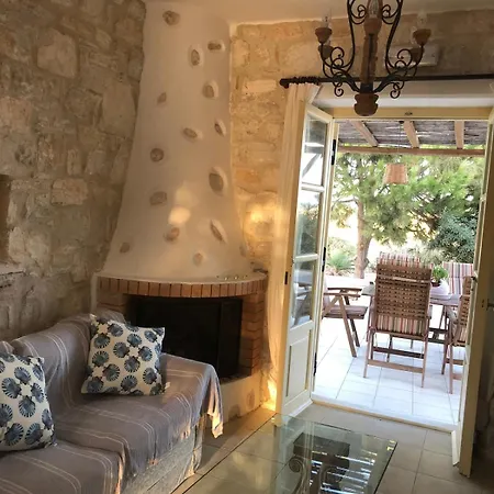 Filizi-naousa Cycladic House Naoussa